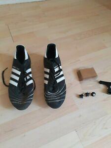 chaussures foot arbitrage adidas avec crampons et de