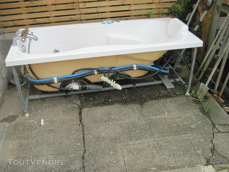 vends baignoire balnéo