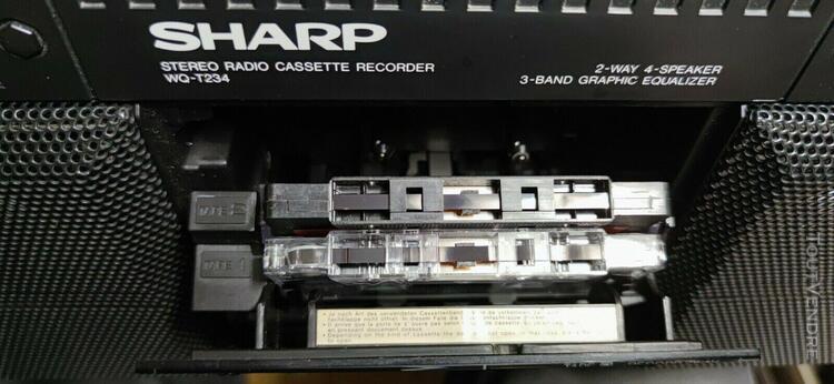 Sharp radio double cassette wq-t234h boombox