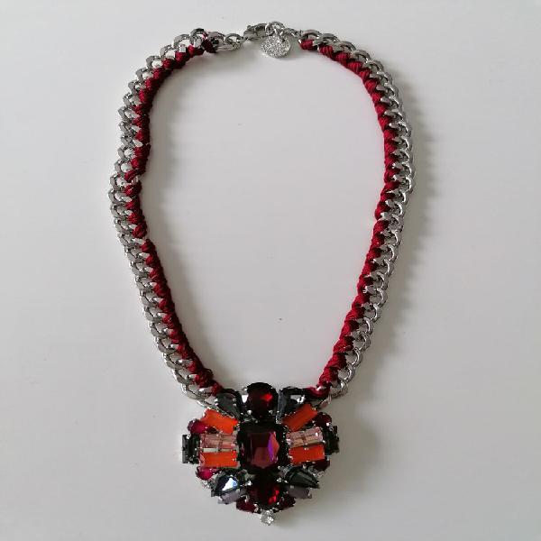 Collier chic bordeaux - marque scooter (neuf jamais porté)