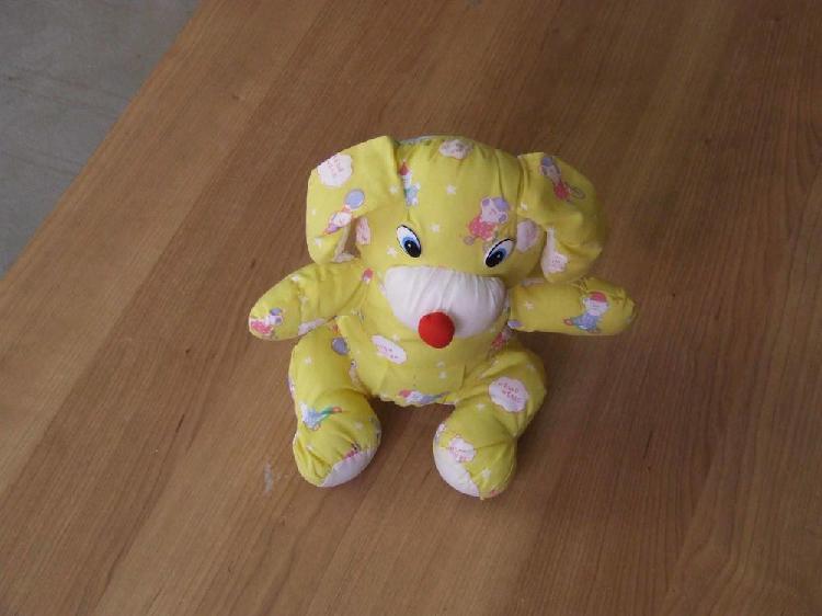 doudou, peluche de couleur dominante jaune en tissu, tbe