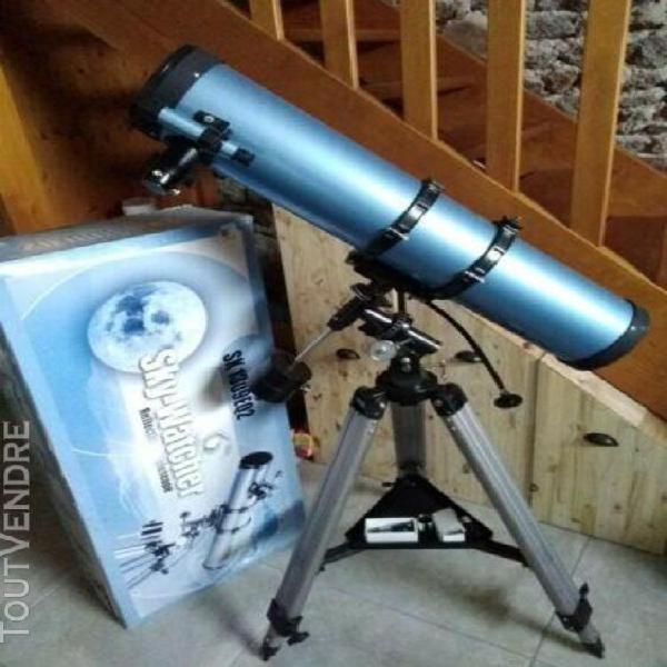 Télescope skywatcher 130/900 excellent état.