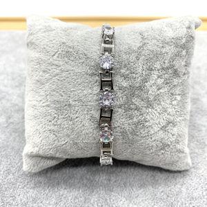 Bracelet plaqué argent avec alternance maillon h et cristal