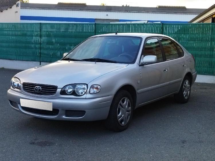 Toyota corolla essence angers 49 | 2990 euros 2001 20908502