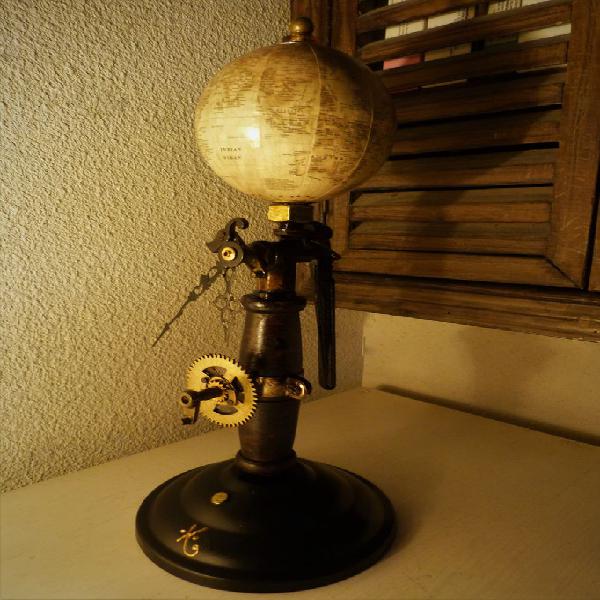 petit globe terrestre "scientific earth" steampunk