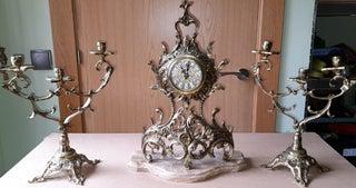 Reloj de bronce + candelabros