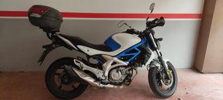 Vendo suzuki gladius 650