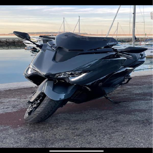 Yamaha tmax tech max 560