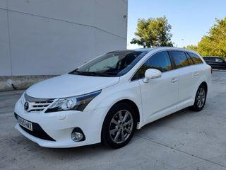 Toyota avensis 2012