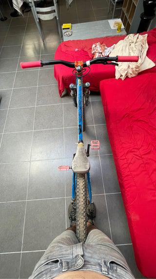 Vendo bici de dirtjump precio negociable