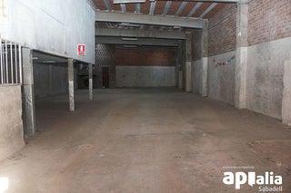 Local comercial en venta en creu de barberà en sabadell