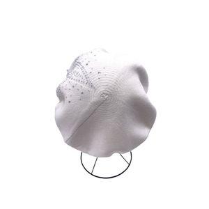 béret en viscose mélangé blanc avec strass à fleur vendu