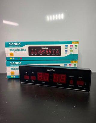 reloj calendario led digital de pared. nuevo