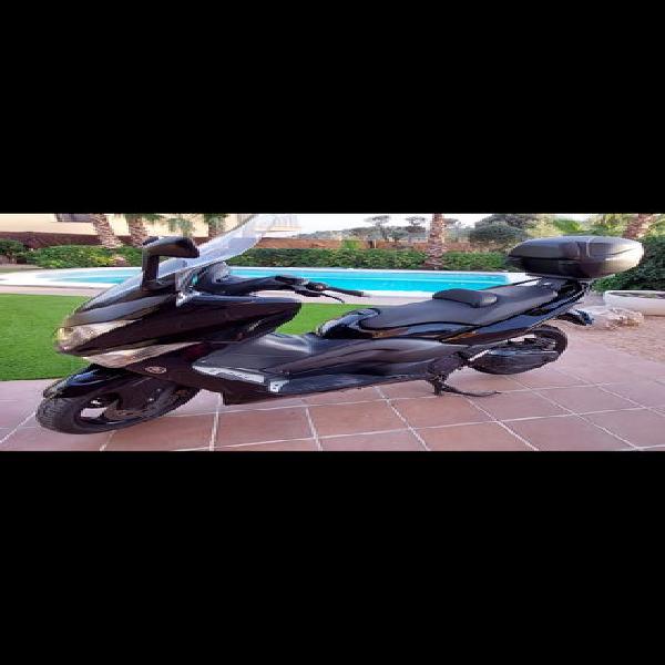 Yamaha tmax 500 abs negro