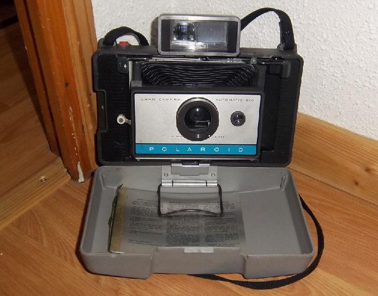 polaroid land camera automatic 210 occasion,