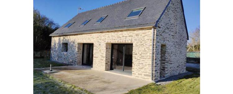 maisons -  100 m² -   à finistère -  880 euros