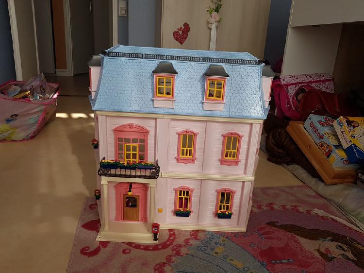 Maison des playmobil neuf, issy-les-moulineaux (92130)