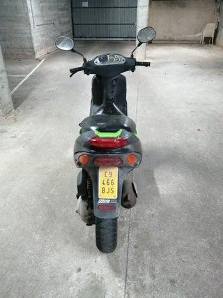 Scooter de 49 cc.