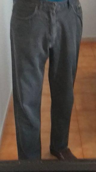 Pantalón moschino talla 42 (m) buen estado