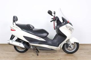 Suzuki burgman 200