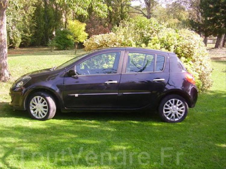 clio iii dynamique 8 650 €