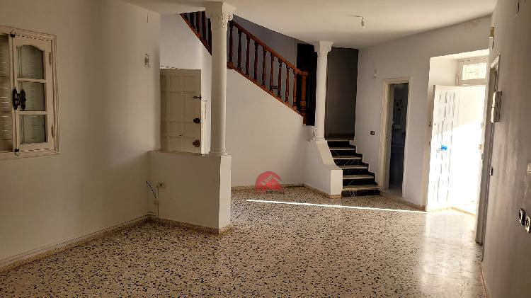 Vente maison 7 pib&#39;/xc3/xa8&#39;ces 300mb&#39;/xc2/xb2&#39; tunisie