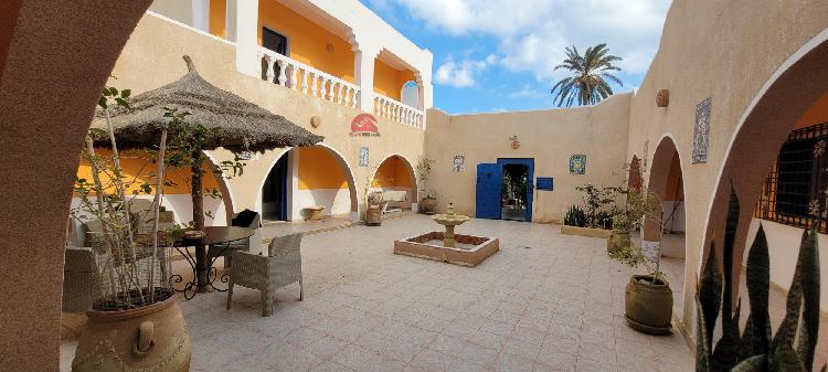 Vente maison 8 pib&#39;/xc3/xa8&#39;ces 600mb&#39;/xc2/xb2&#39; tunisie