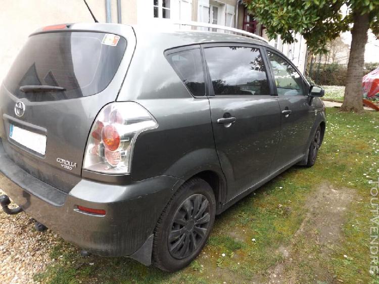 Toyota corolla verso 1 500 €