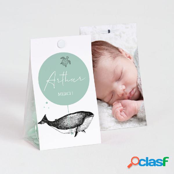 Cadeau invité baptême - étui à dragées baptême baleine et coraux